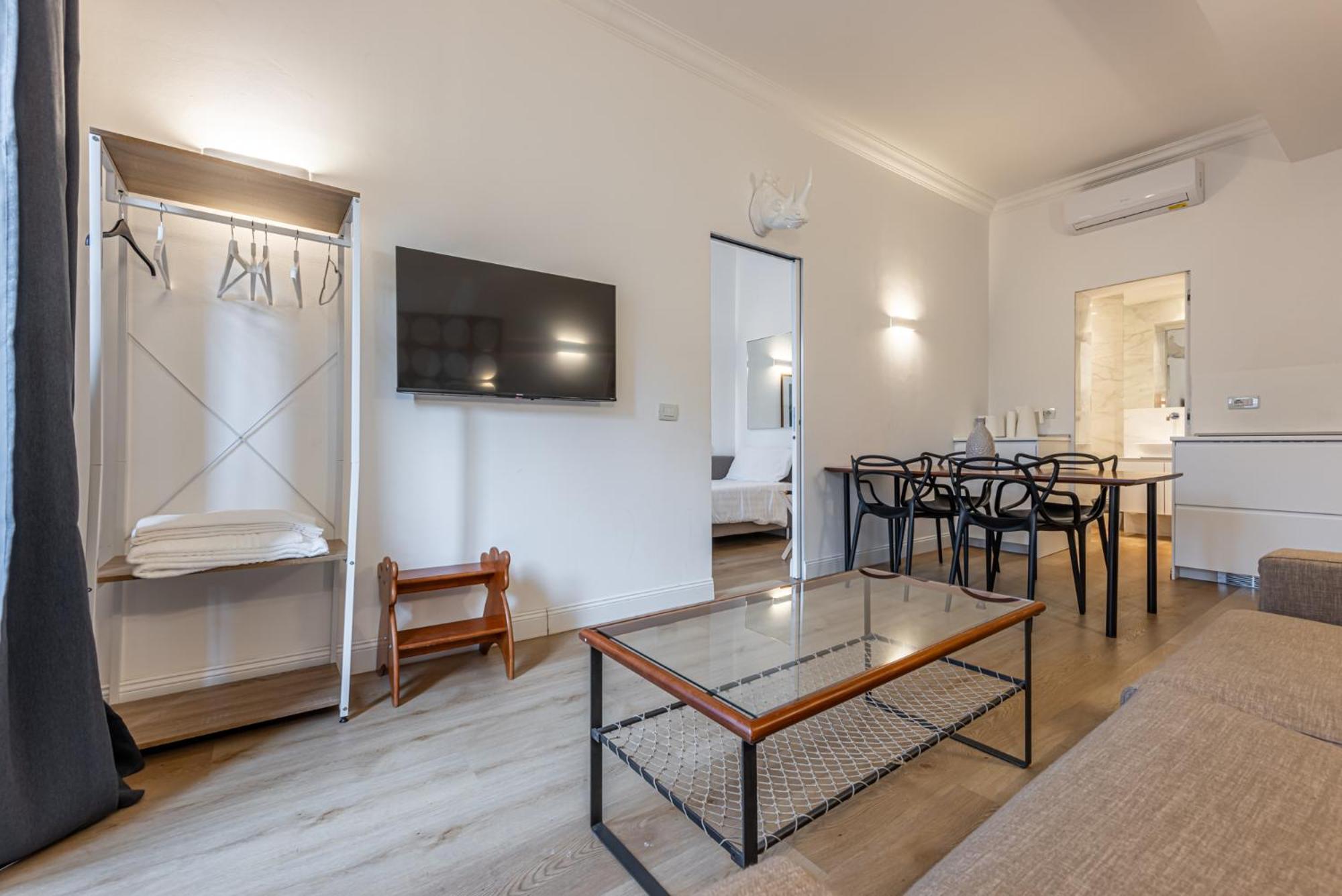 Sant'Andrea Charme Apartments Милан Экстерьер фото