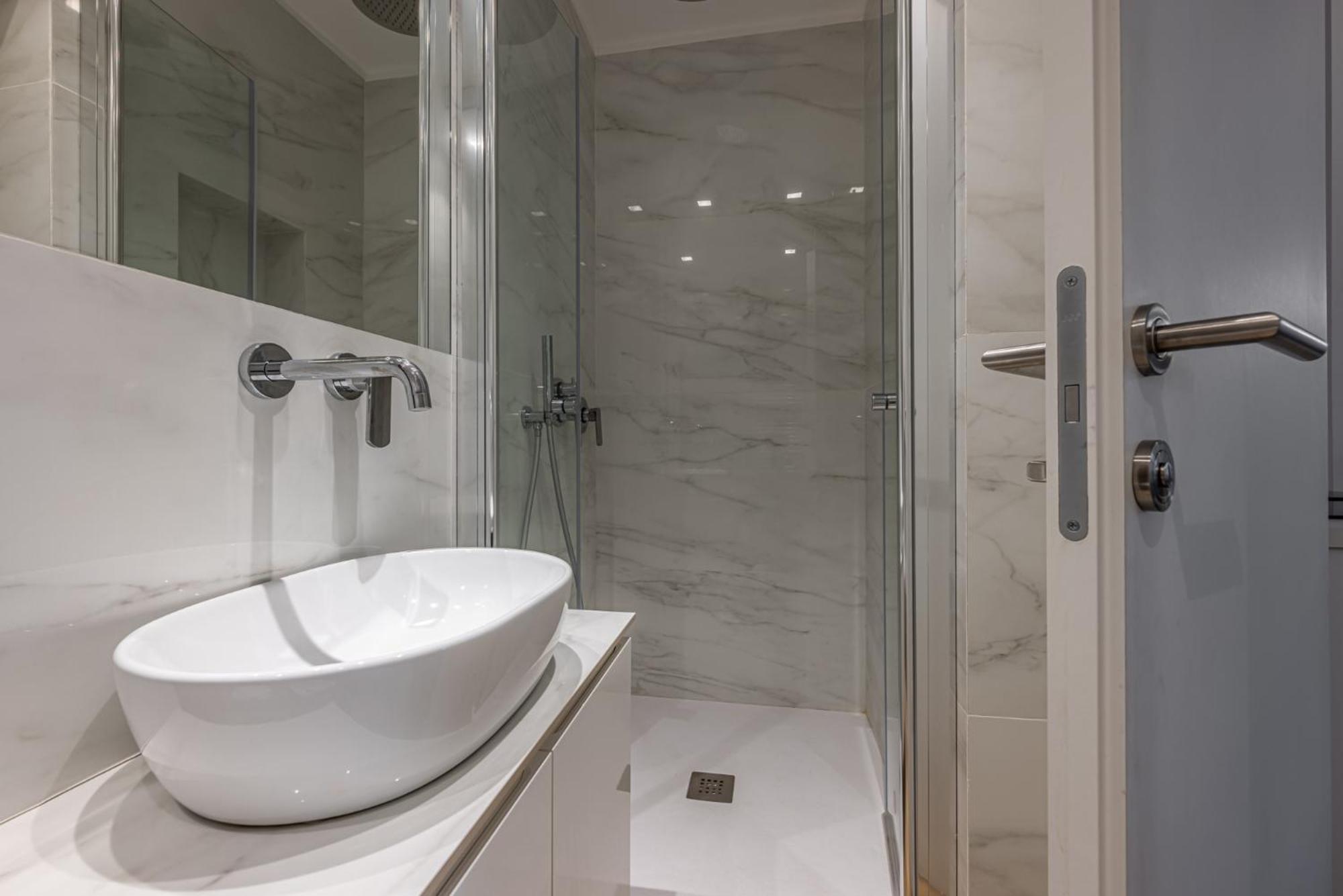 Sant'Andrea Charme Apartments Милан Экстерьер фото