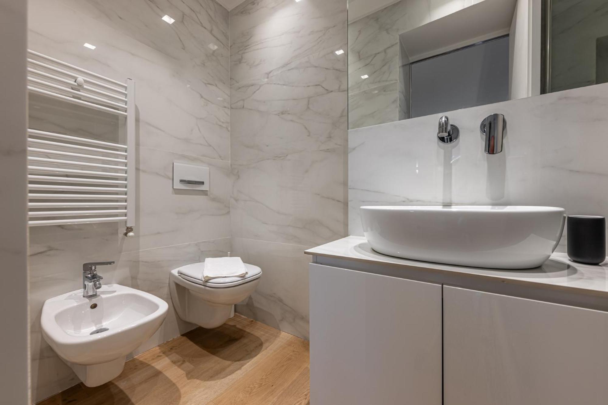 Sant'Andrea Charme Apartments Милан Экстерьер фото